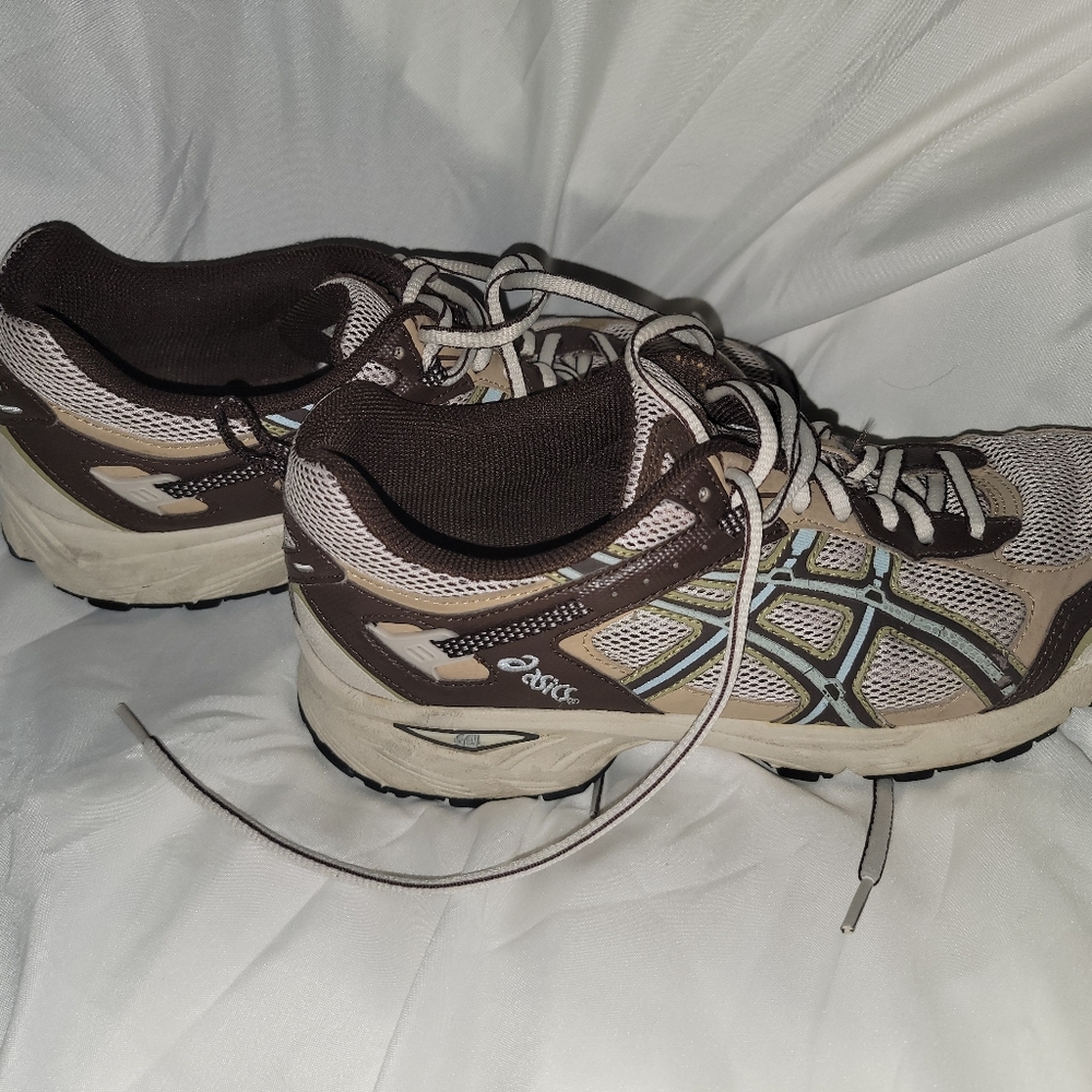 Womans asics shoes
